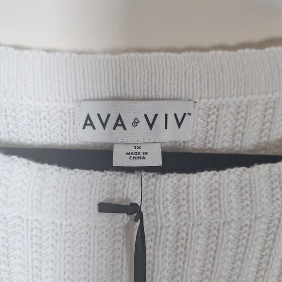 Ava & Viv White and Black Striped Sweater - Picture 4 of 4